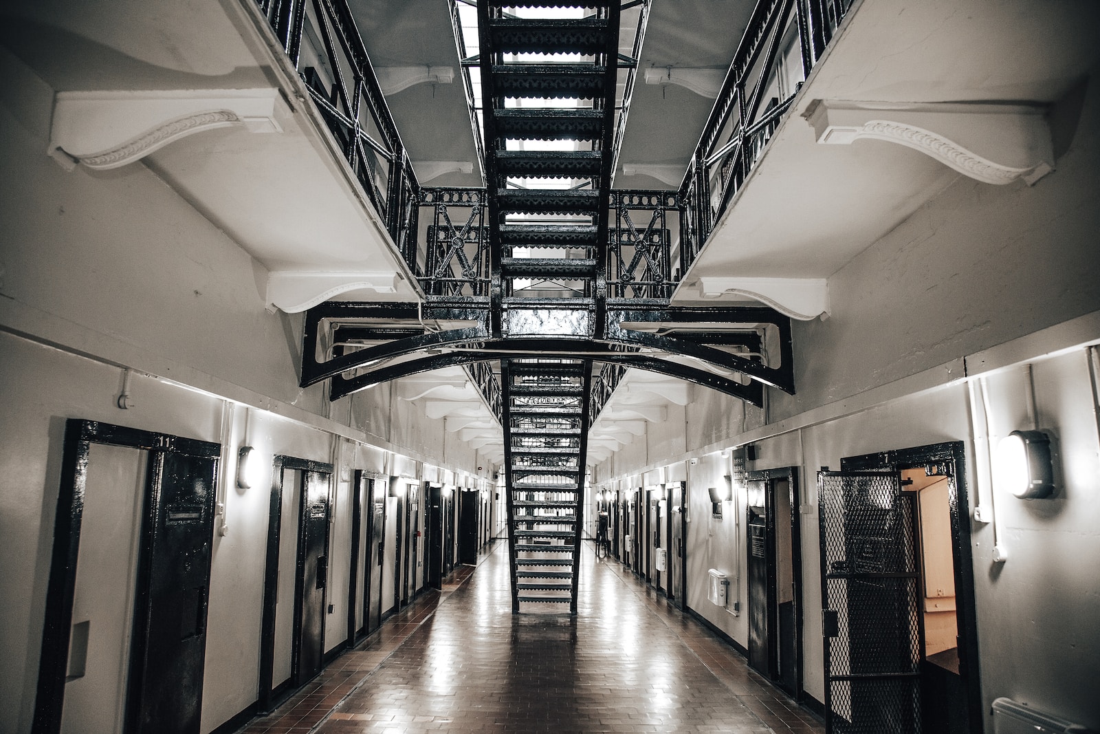 Photo by Tom Blackout - Diaz de Leon Bail Bonds empty hallway with turned on lights